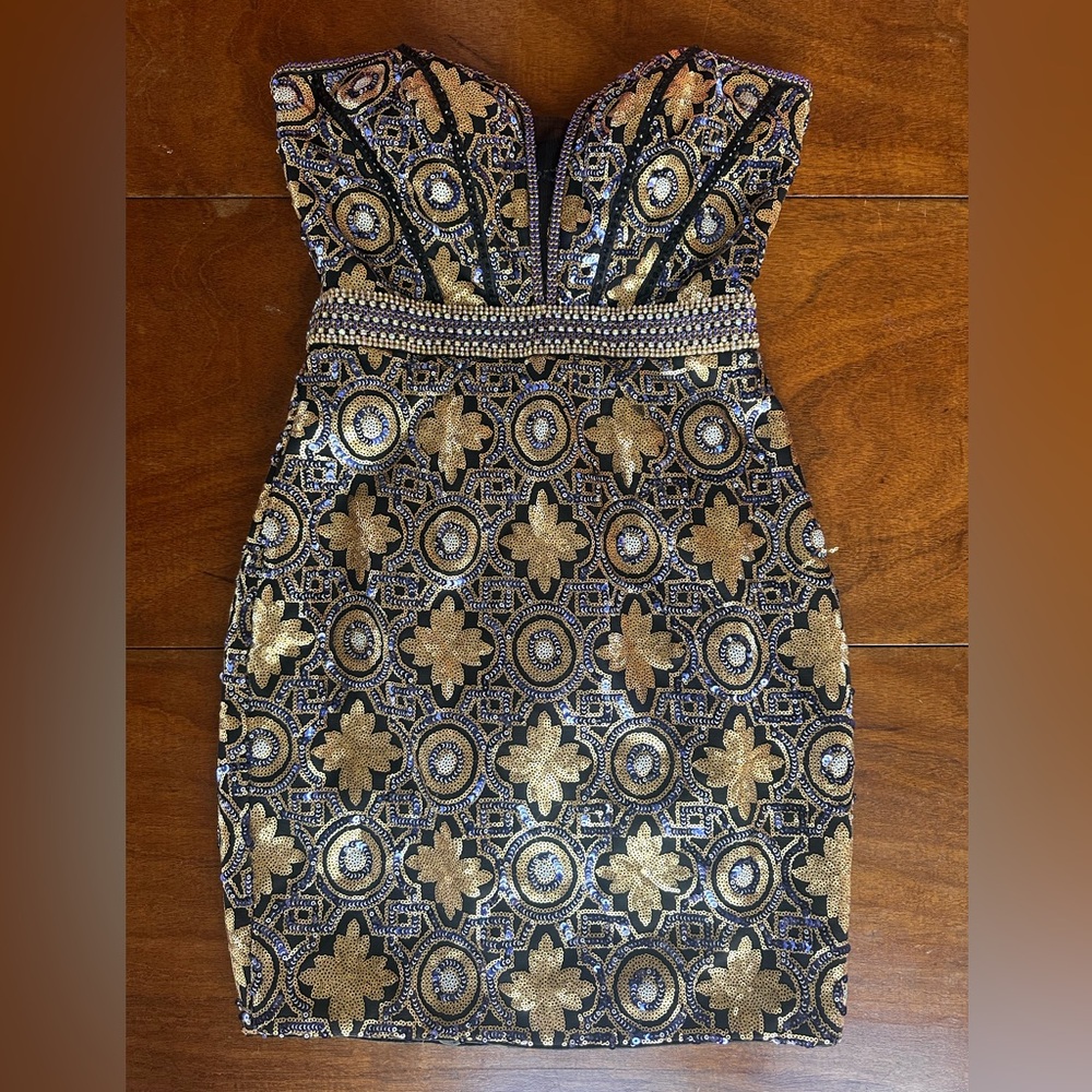 Ellie Wilde Gold & Black Sequin Cutout Strapless Prom Dress Size 2 Homecoming